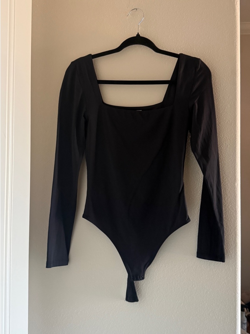 Babaton Black Square Neck Long Sleeve Bodysuit